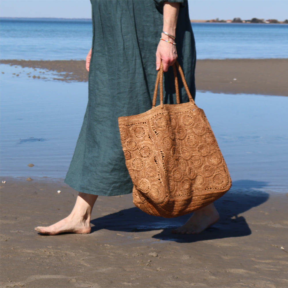 Mørkebrun PASTY taske | Cirkel mønster | Håndlavet