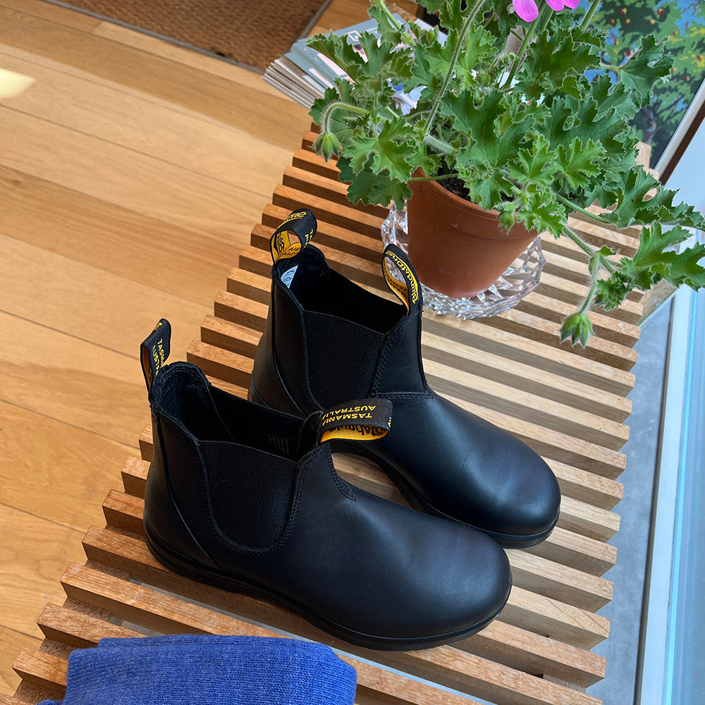 Støvler fra BLUNDSTONE | model 2056 med Vibram sål | SORT glat læder
