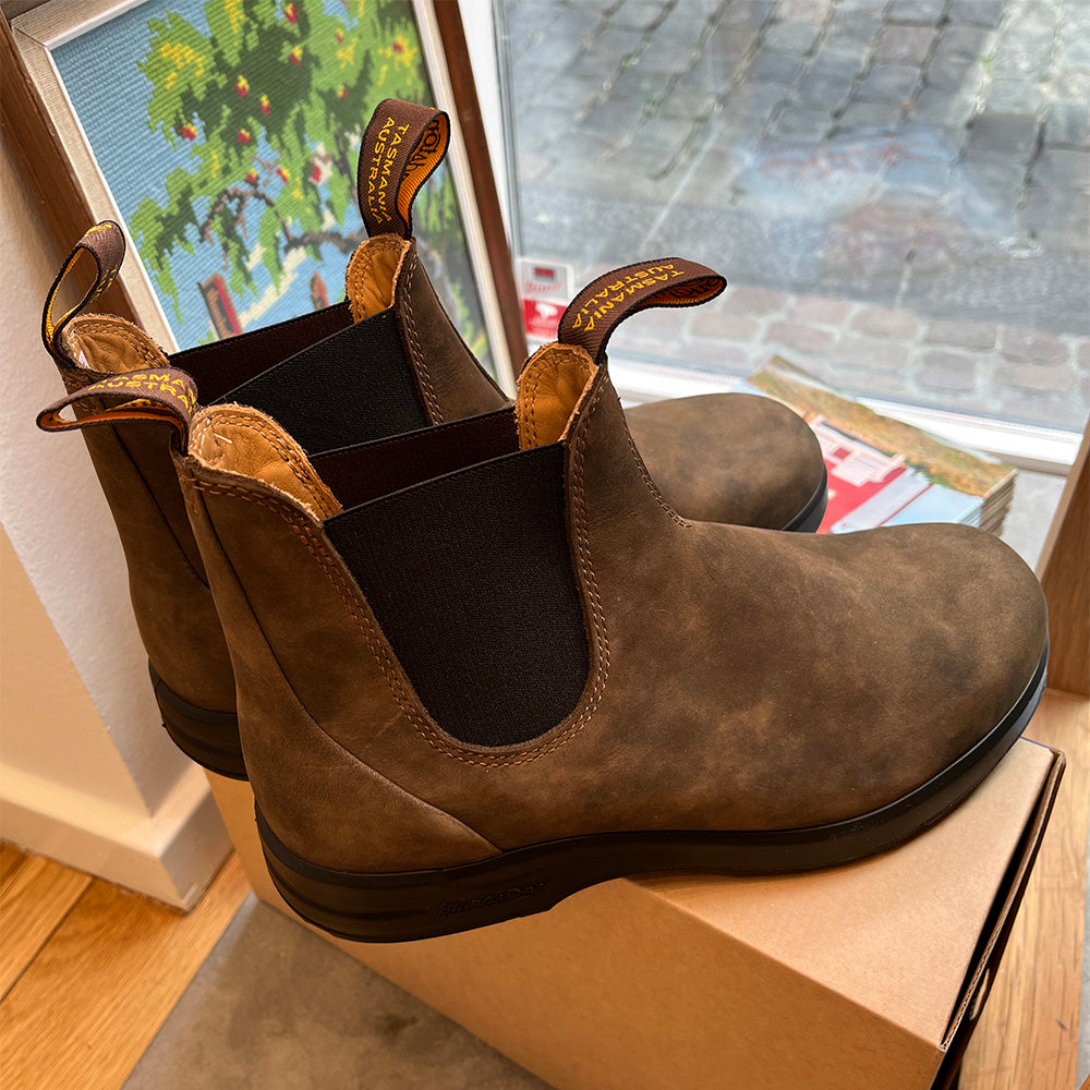 Støvler fra BLUNDSTONE  | model 2056 med Vibram sål | BRUN nubuck